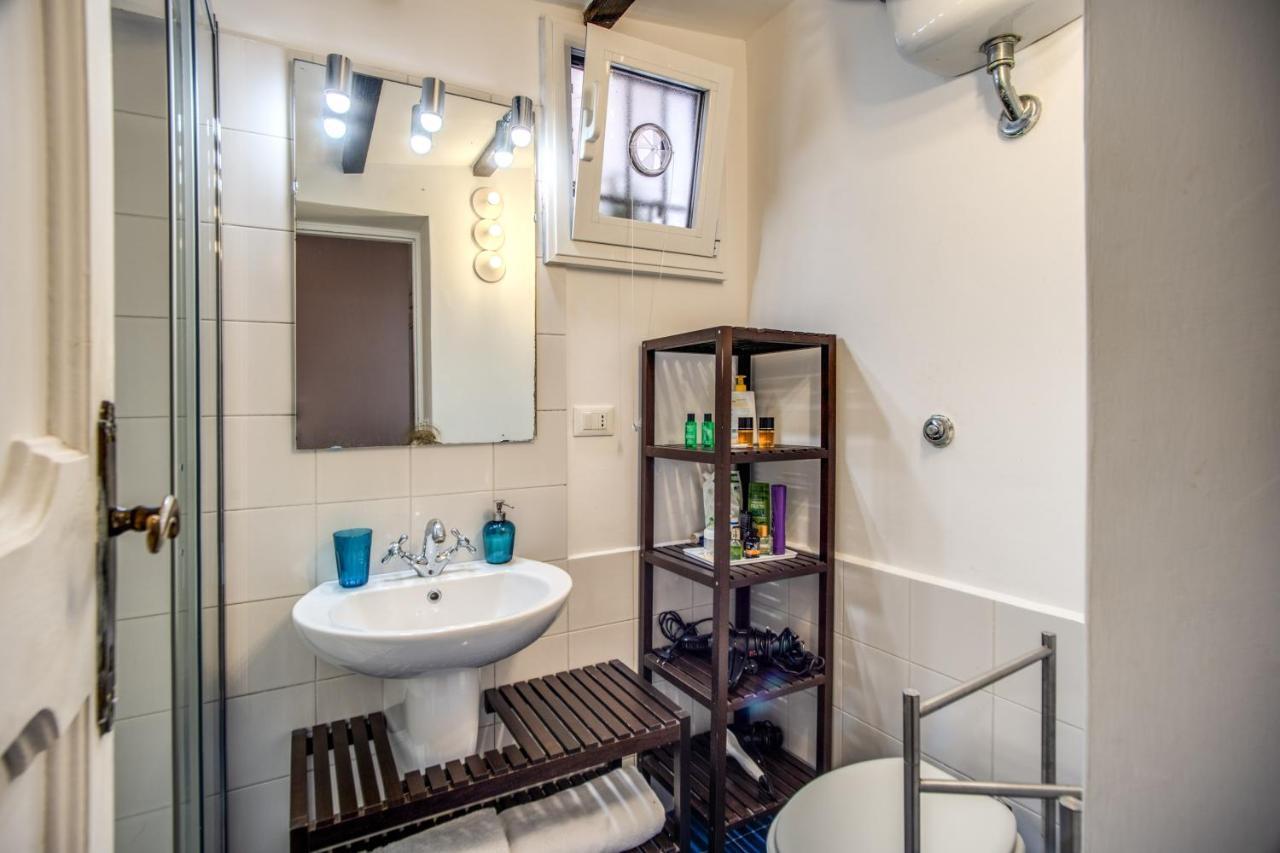Lovely Flat In The Heart Of Trastevere โรม ภายนอก รูปภาพ